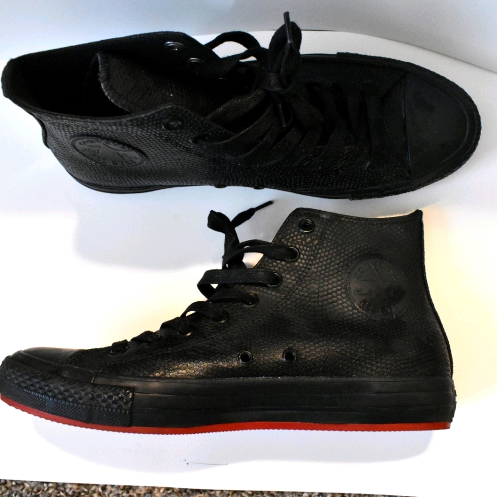 Shoes - Picture 2 of 2